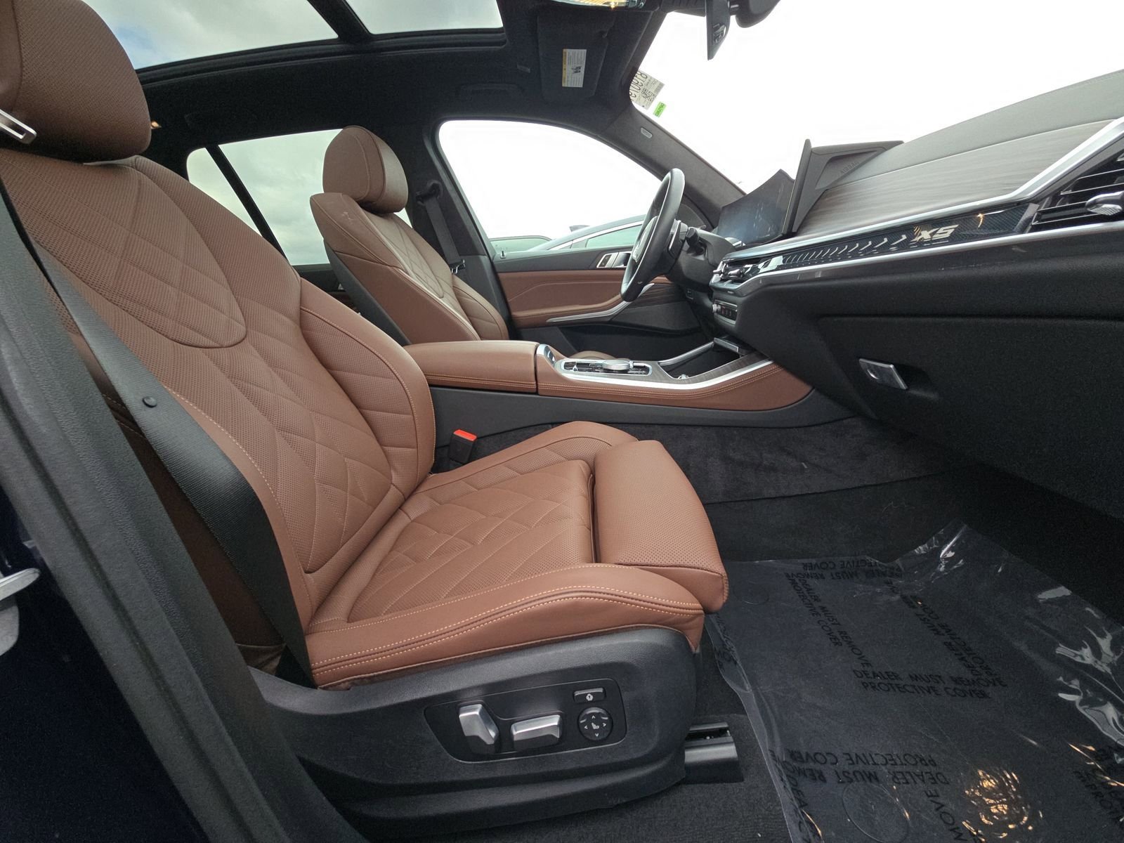 Used 2024 BMW X5 xDrive50e w/ M Sport Package image 6