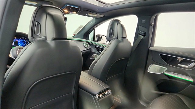 Used 2023 Mercedes-Benz EQE 500 4MATIC SUV w/ Exclusive Trim Package image 30