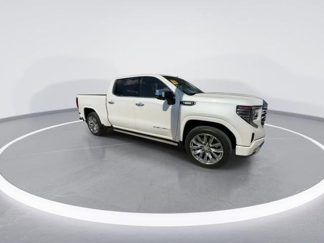 Used 2022 GMC Sierra 1500 Denali w/ Denali Reserve Package AWD/4WD image 2