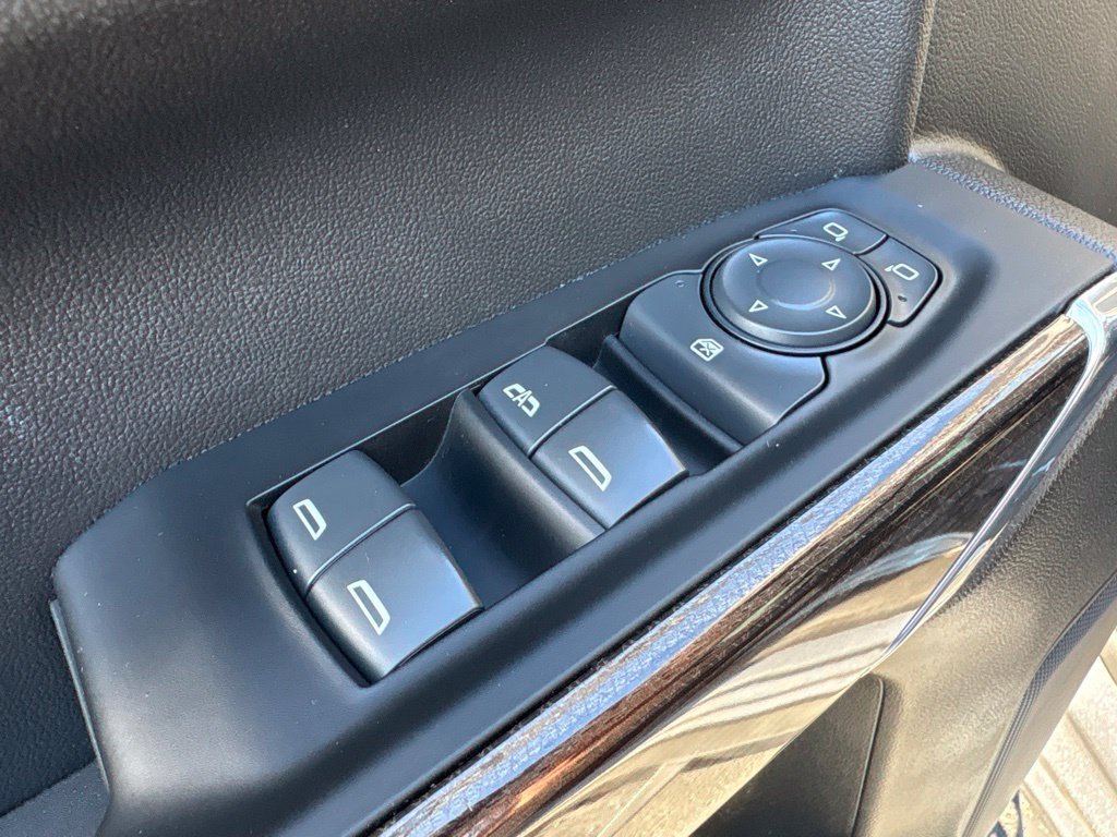 Used 2022 Chevrolet Silverado 1500 LT AWD/4WD image 19