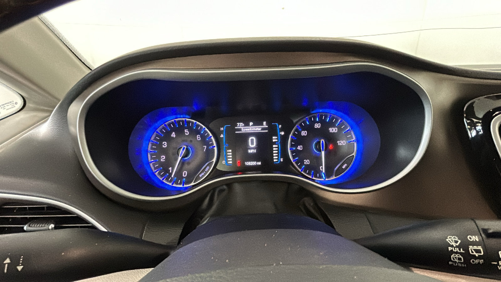 Used 2017 Chrysler Pacifica Touring-L FWD image 22