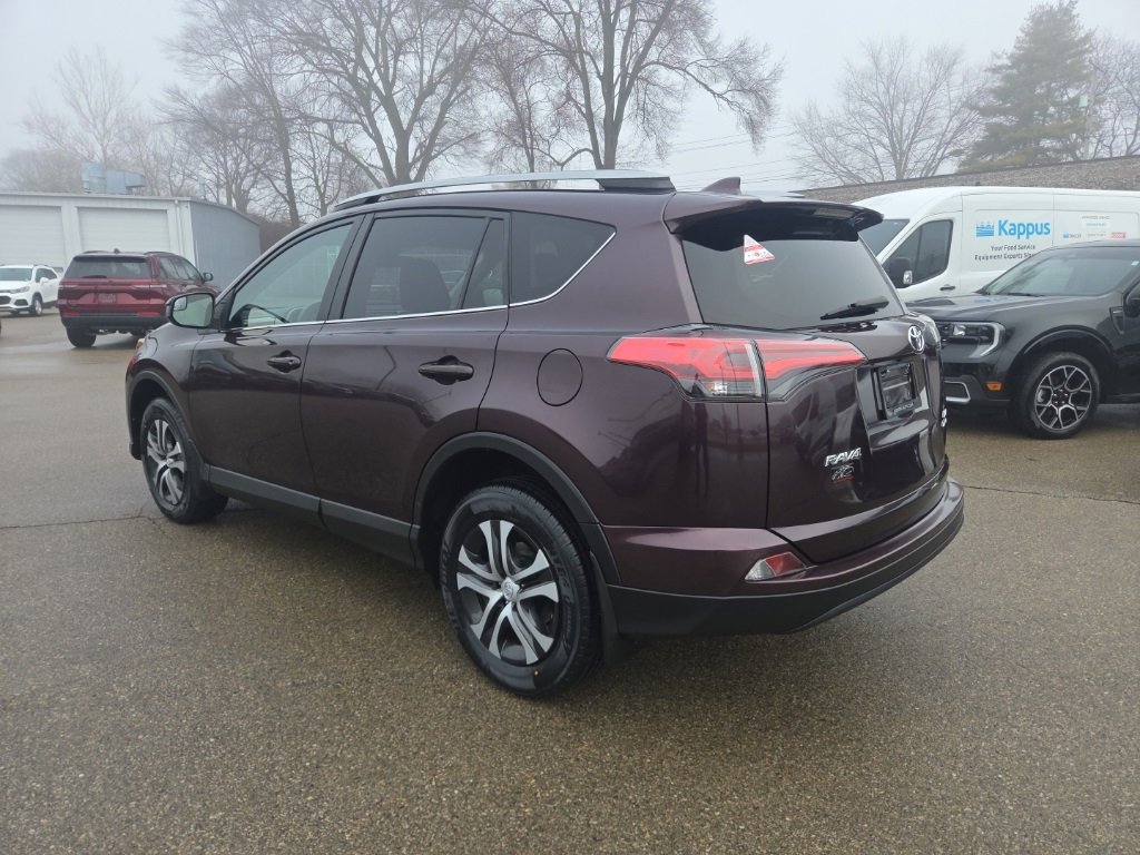 Used 2018 Toyota RAV4 LE w/ All Weather Liner Package image 5