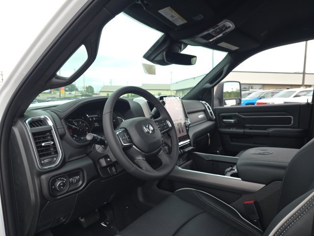 New 2026 RAM 2500 Laramie w/ Night Edition AWD/4WD image 16