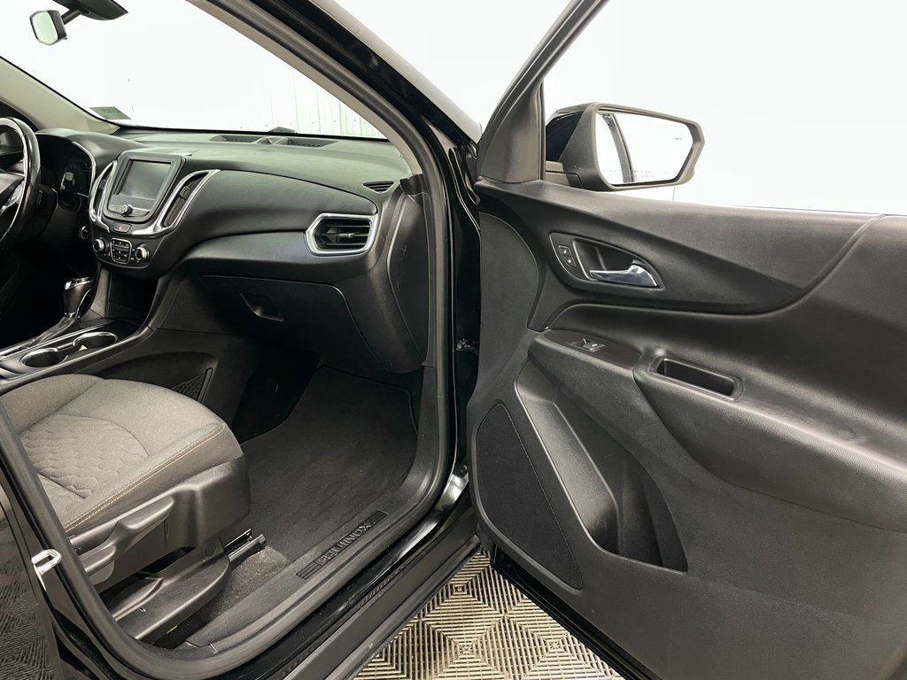 Used 2018 Chevrolet Equinox LT image 33