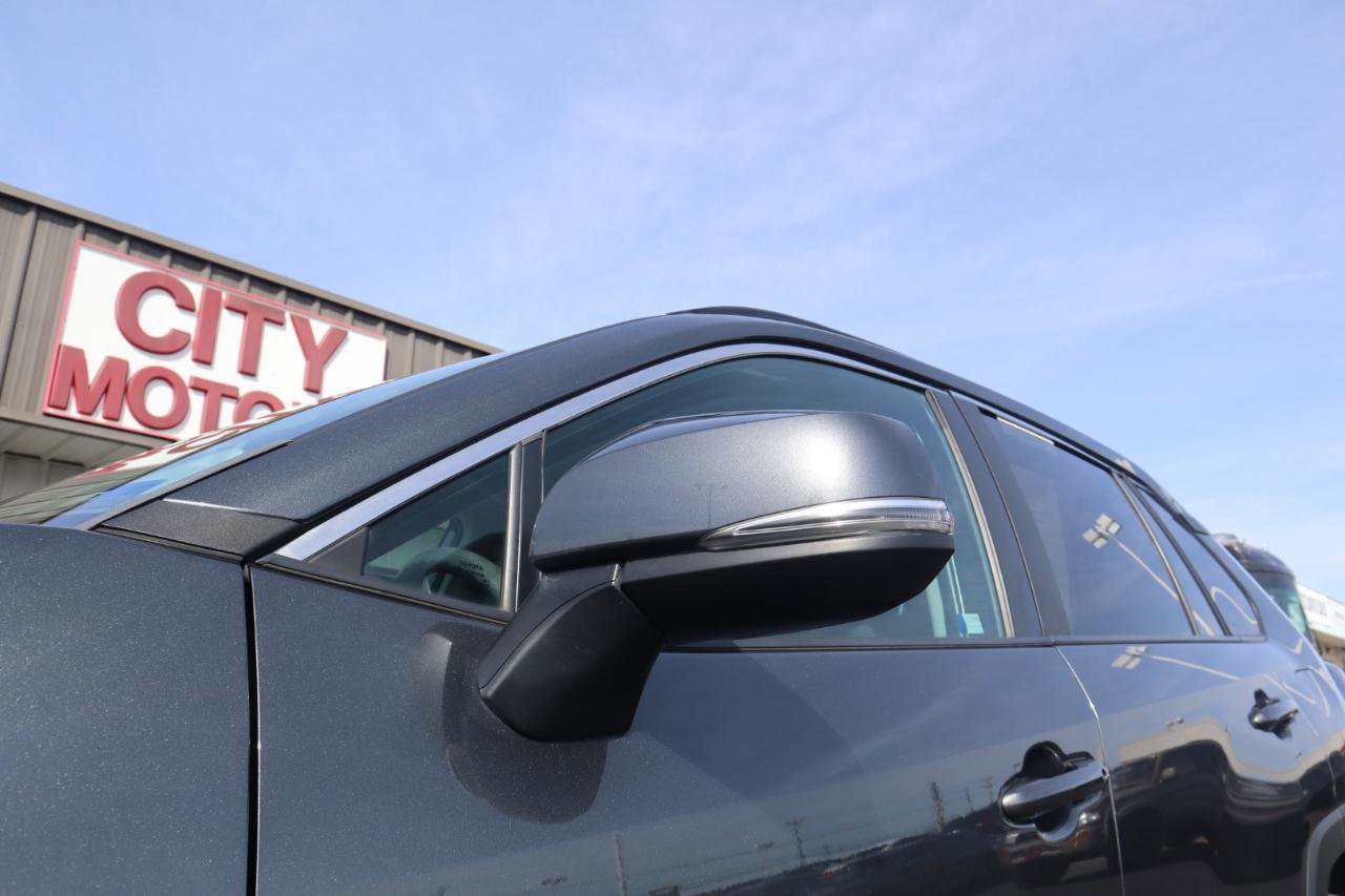 Used 2019 Toyota RAV4 LE w/ All Weather Liner Package AWD/4WD image 27