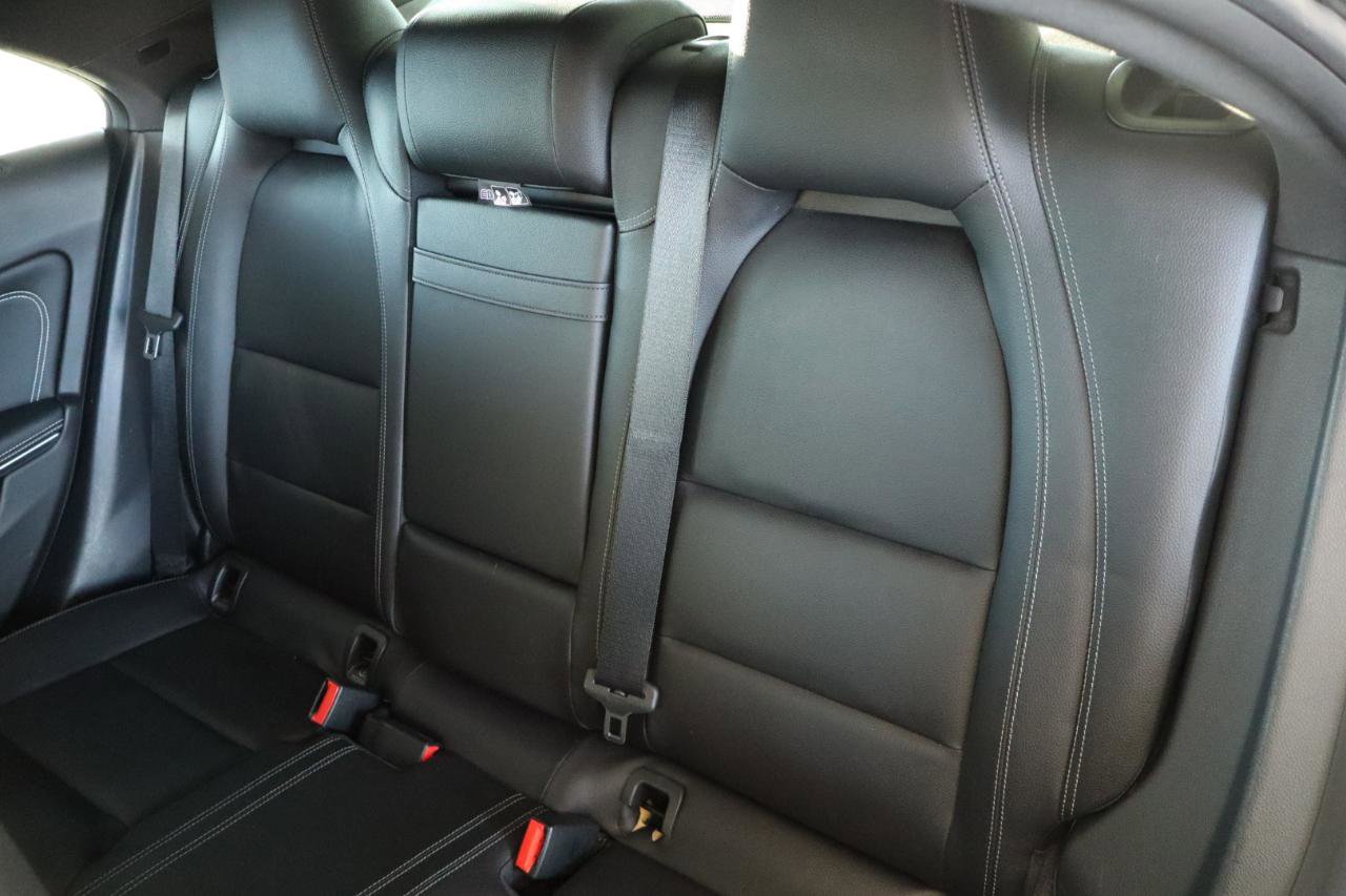 Used 2018 Mercedes-Benz CLA 250 image 31