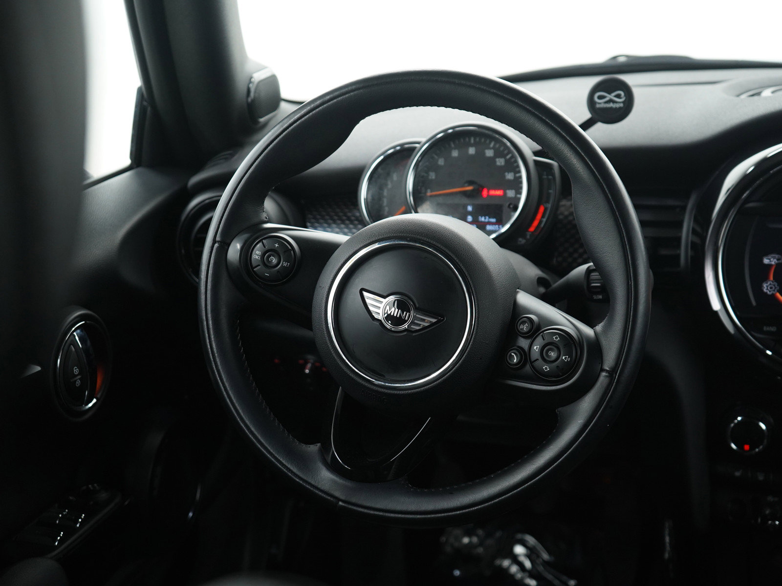 Used 2018 MINI Cooper S image 14