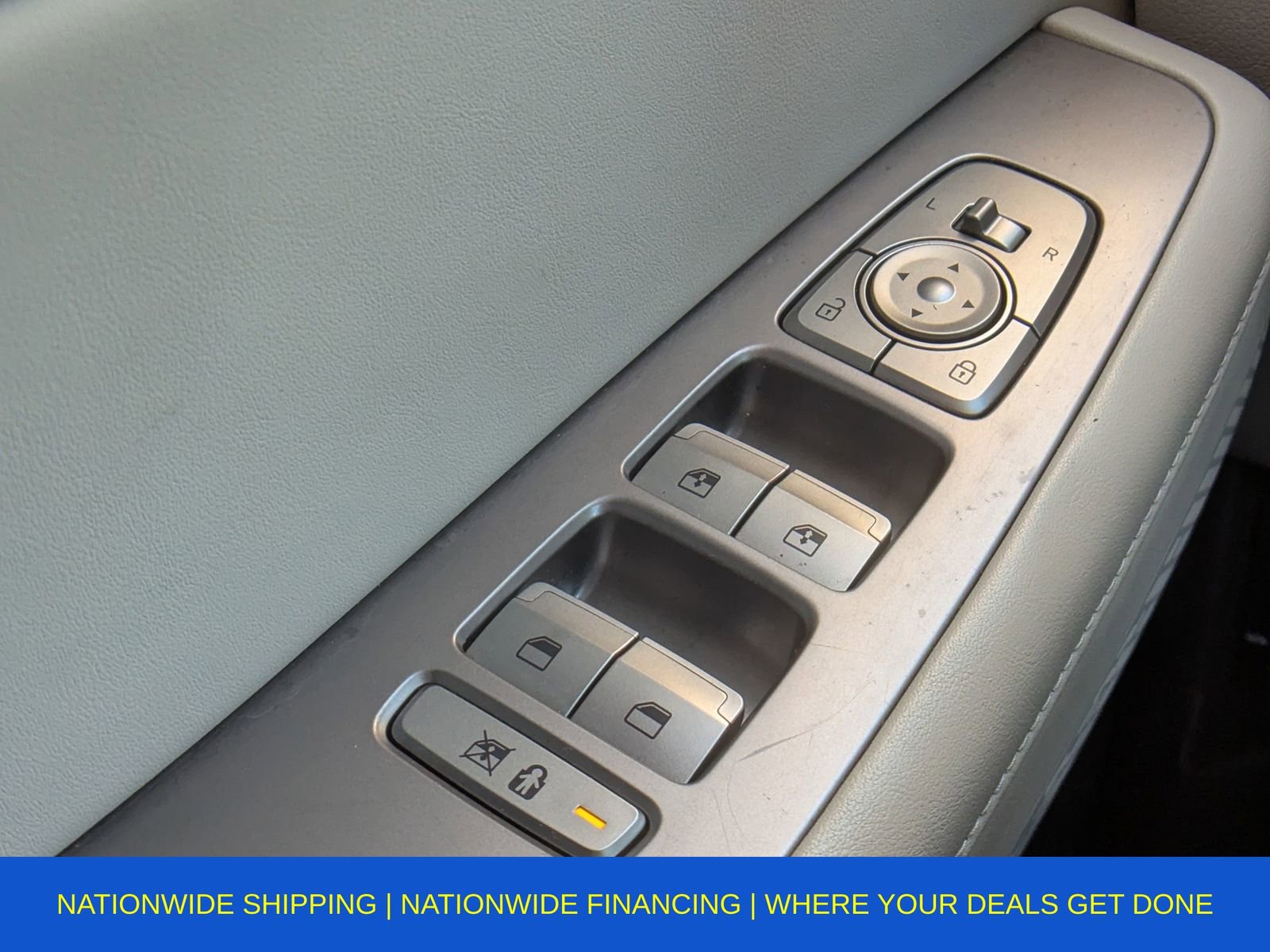 Used 2022 Hyundai Palisade SEL w/ 8P Bench Seat Package image 34