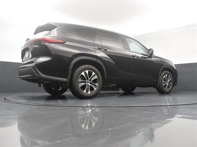 Used 2022 Toyota Highlander XLE image 25