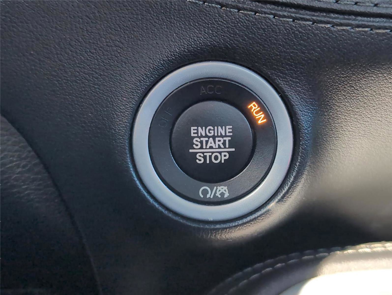 Used 2020 Dodge Challenger R/T w/ Plus Package image 21