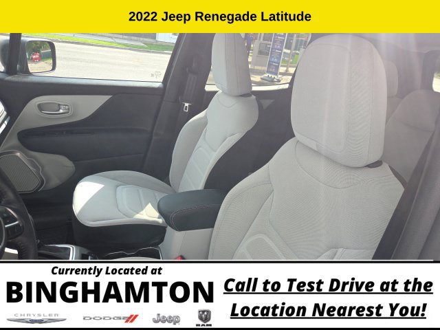 Used 2022 Jeep Renegade Latitude w/ Convenience Group AWD/4WD image 11