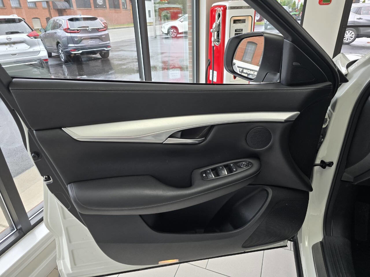 Used 2021 INFINITI QX50 Luxe w/ Cargo Package image 18