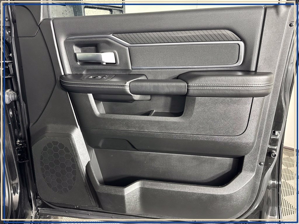 Used 2025 RAM 2500 Big Horn AWD/4WD image 44