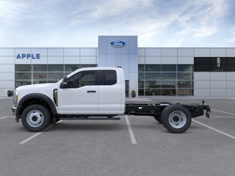 New 2025 Ford F450 XL w/ XL Chrome Package AWD/4WD image 3