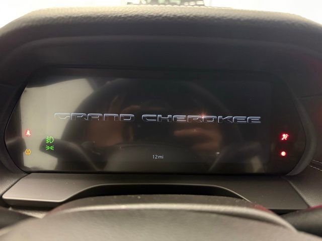 New 2025 Jeep Grand Cherokee Limited w/ Luxury Tech Group II image 20