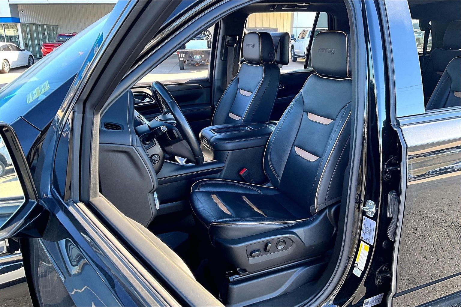 Used 2021 GMC Yukon AT4 w/ AT4 Premium Plus Package image 27