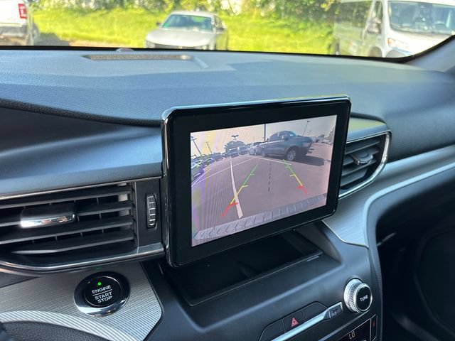 Used 2020 Ford Explorer XLT w/ Equipment Group 202A AWD/4WD image 23