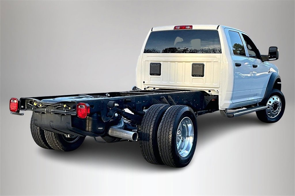 Used 2024 RAM 5500 Tradesman w/ Chrome Appearance Group image 6