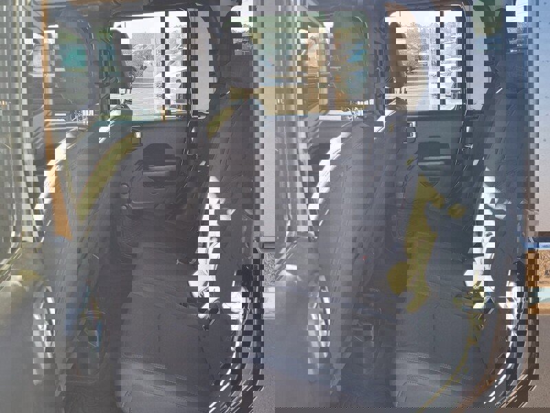 Used 2022 Jeep Gladiator Sport image 6