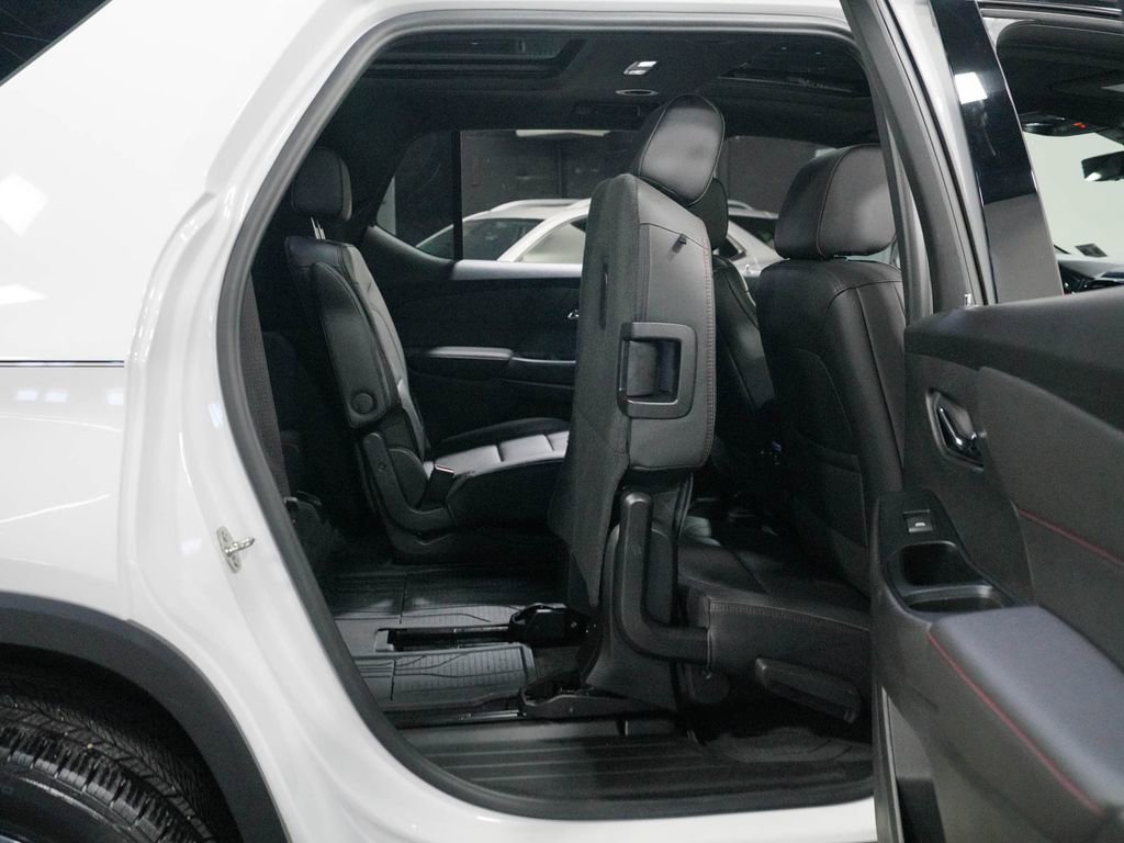 Used 2023 Chevrolet Traverse RS w/ LPO, Floor Liner Package AWD/4WD image 36