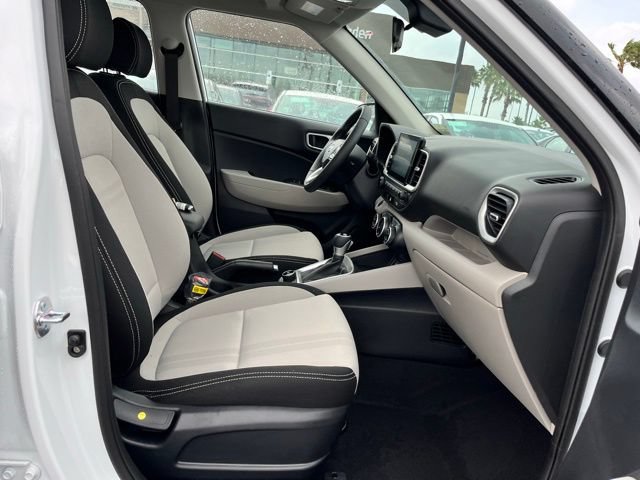 New 2026 Hyundai Venue SEL FWD image 22