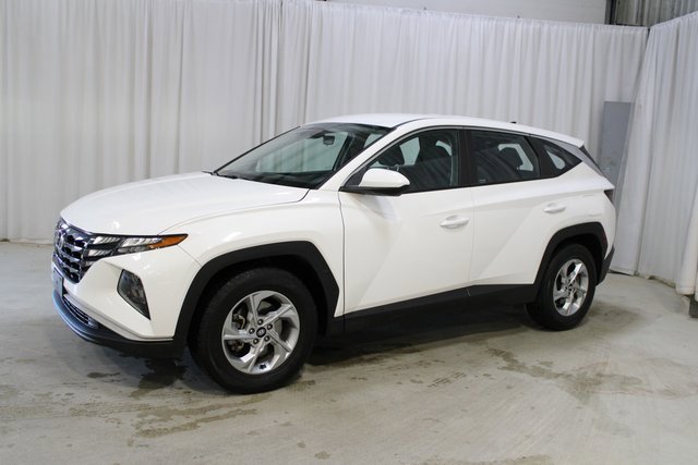 Used 2023 Hyundai Tucson SE image 3