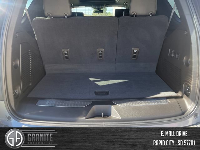 Used 2021 Chevrolet Tahoe Z71 w/ Z71 Off-Road Package AWD/4WD image 25
