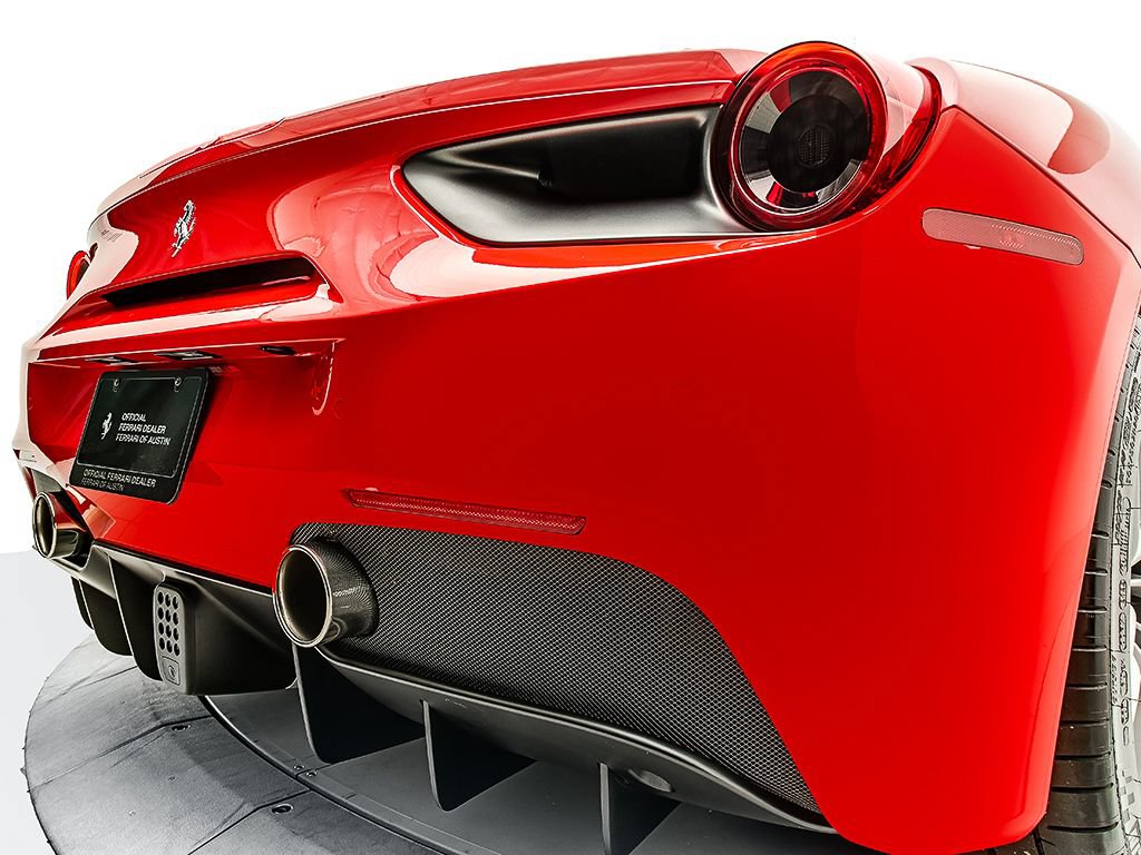 Certified 2018 Ferrari 488 GTB RWD image 32