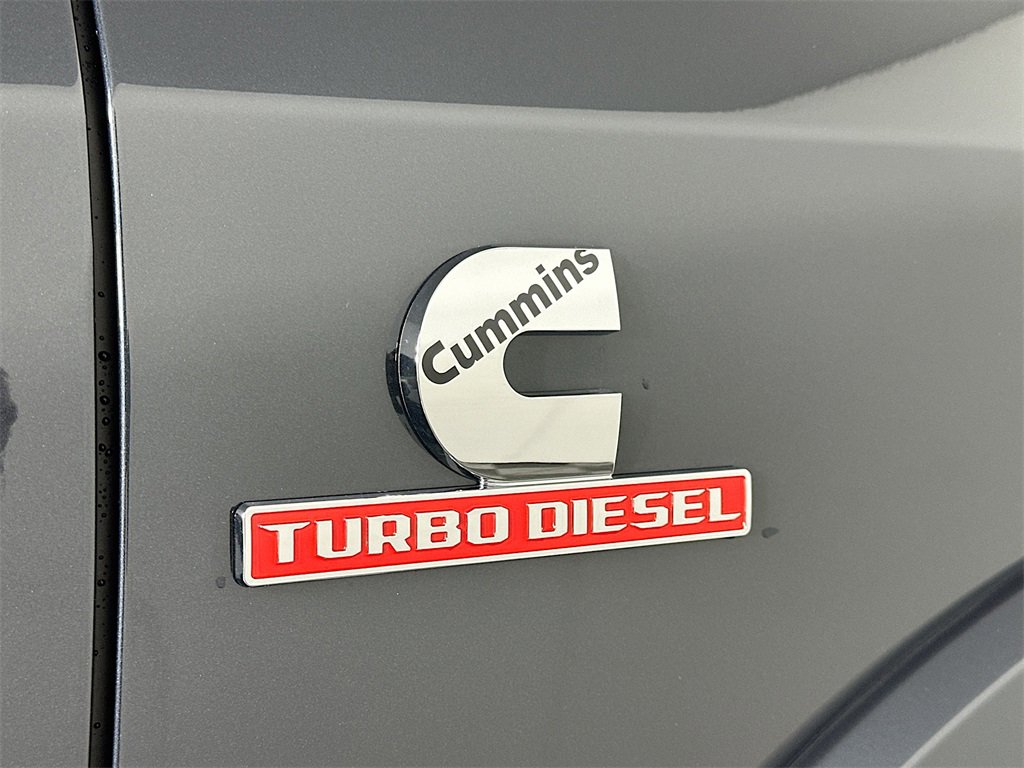 New 2025 RAM 2500 Limited w/ Towing Technology Group image 21