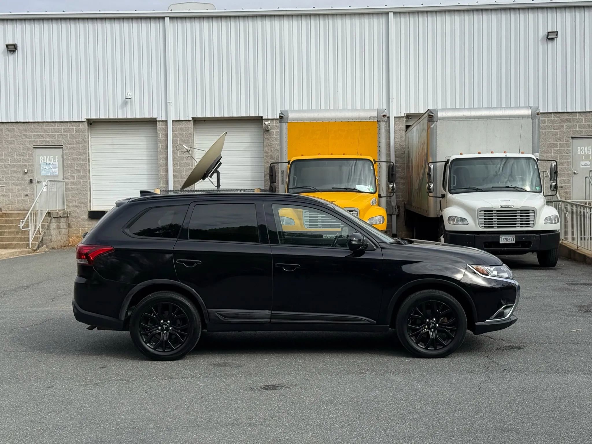 Used 2018 Mitsubishi Outlander ES image 13