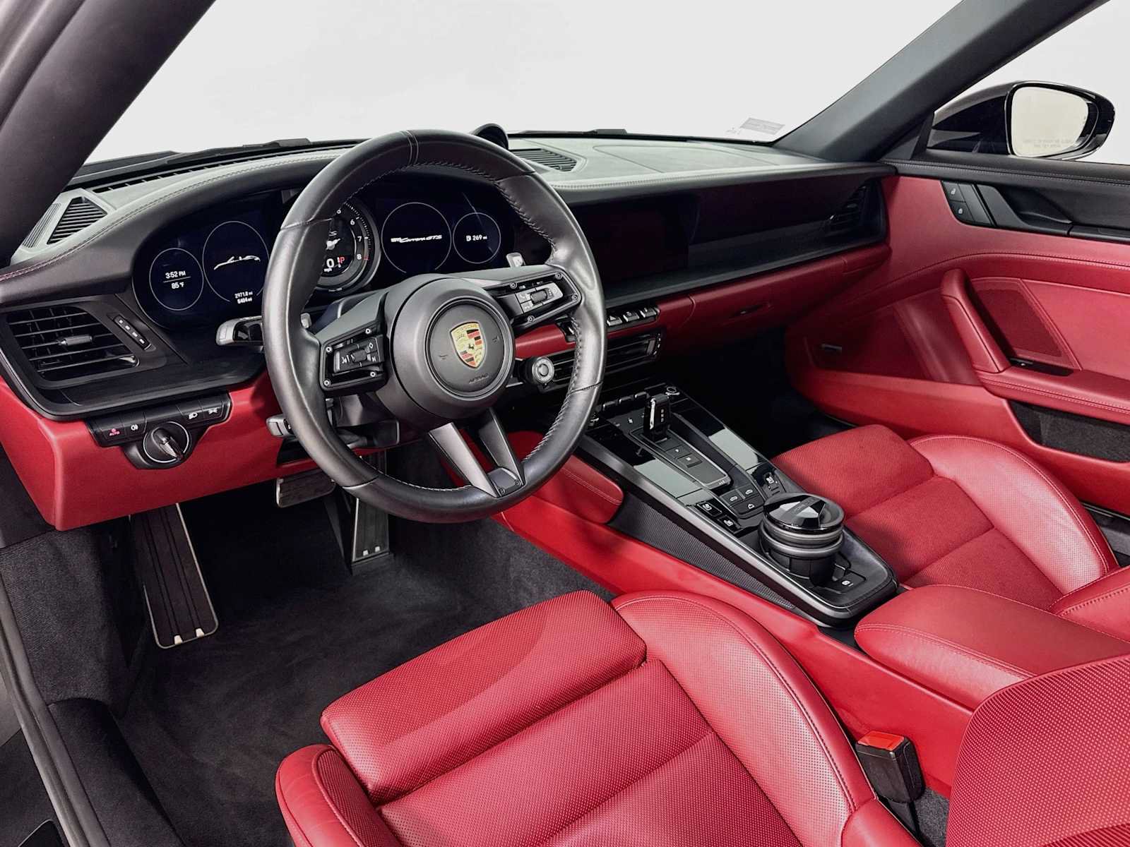 Certified 2024 Porsche 911 Carrera GTS RWD image 4