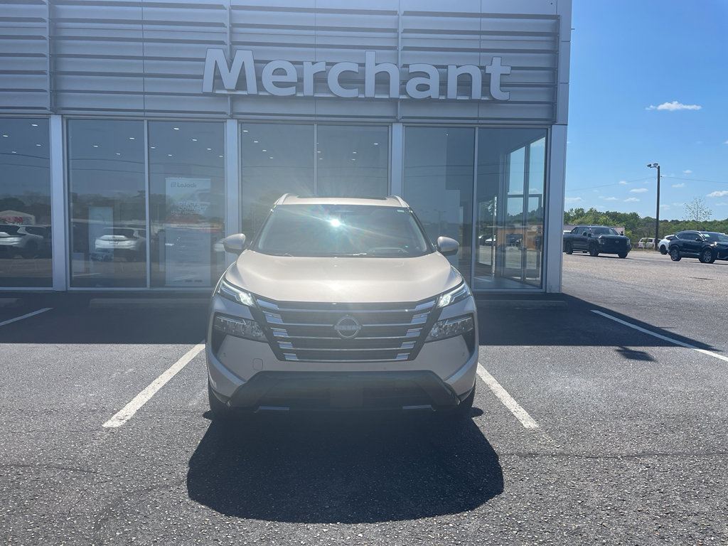 Used 2025 Nissan Rogue Platinum w/ Tech Package image 3