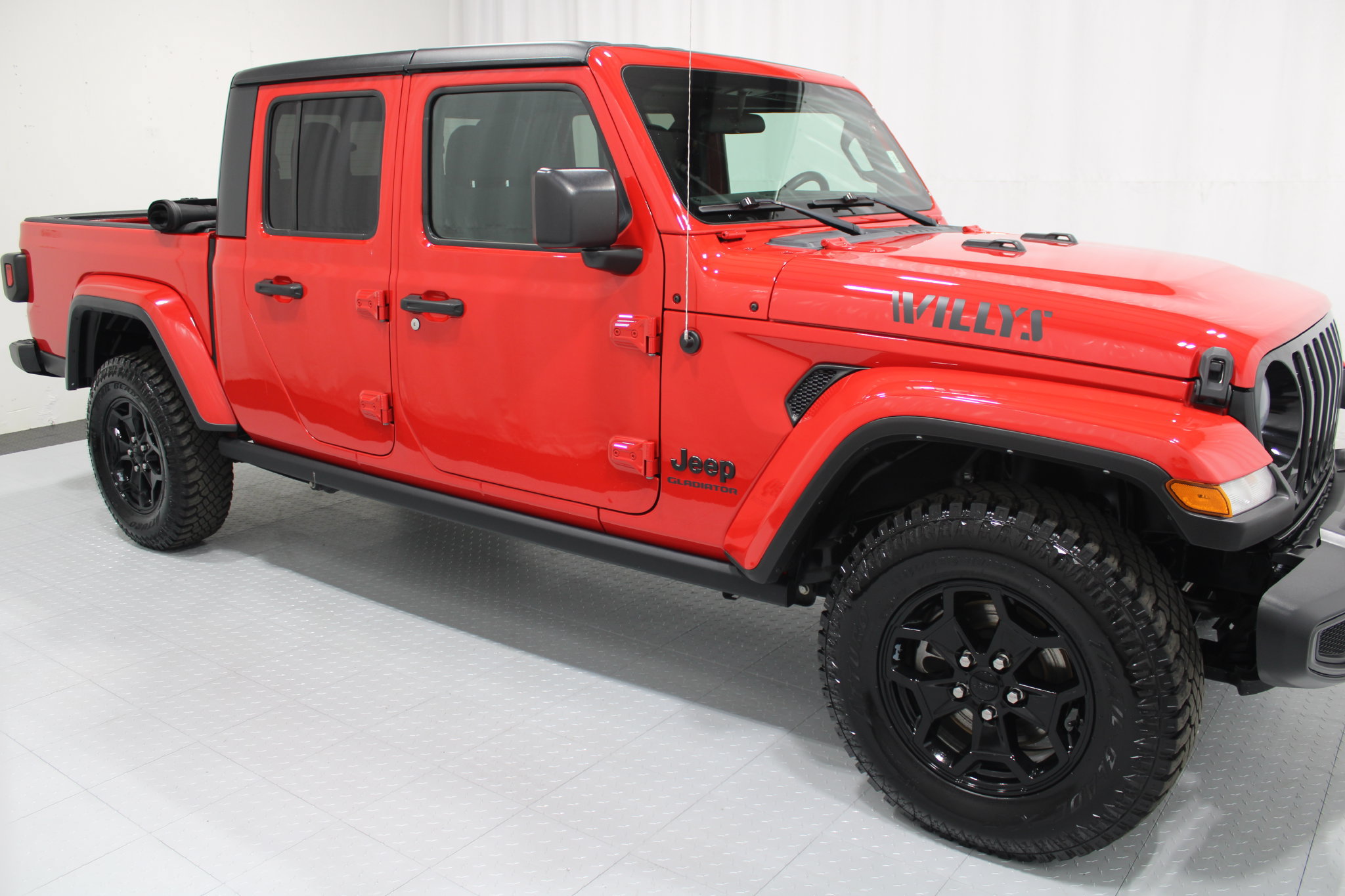 Used 2021 Jeep Gladiator Sport AWD/4WD image 4