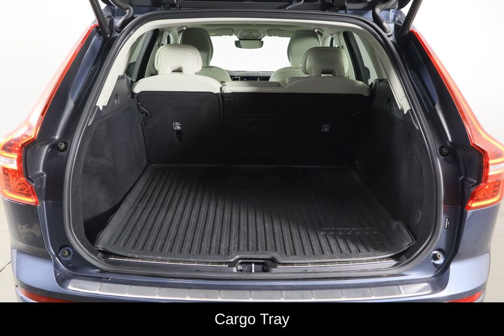 Used 2023 Volvo XC60 B5 Plus w/ Climate Package image 16
