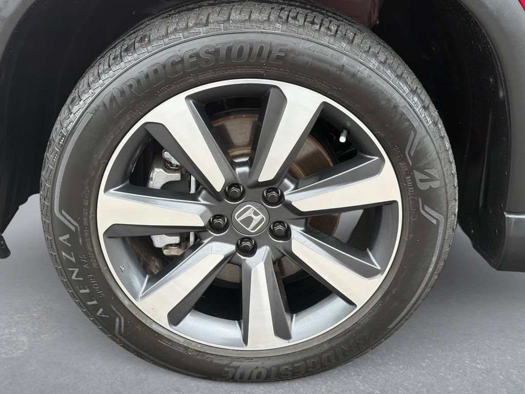 Used 2024 Honda Pilot Touring image 9