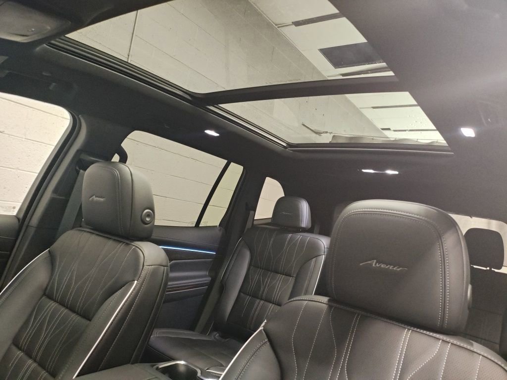 New 2026 Buick Enclave Avenir w/ Super Cruise Package image 26