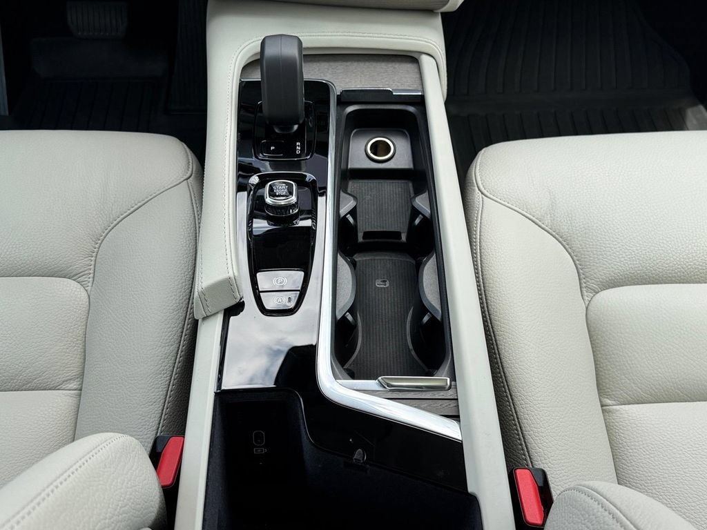 Certified 2023 Volvo XC90 B6 Plus w/ Protection Package AWD/4WD image 15