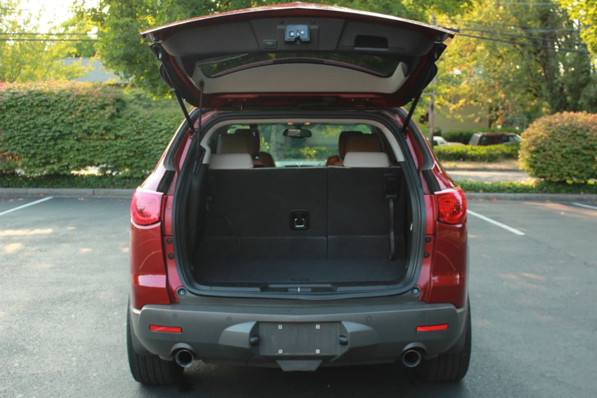 Used 2011 Chevrolet Traverse LTZ w/ LPO, 'HIT The Road' Package AWD/4WD image 26