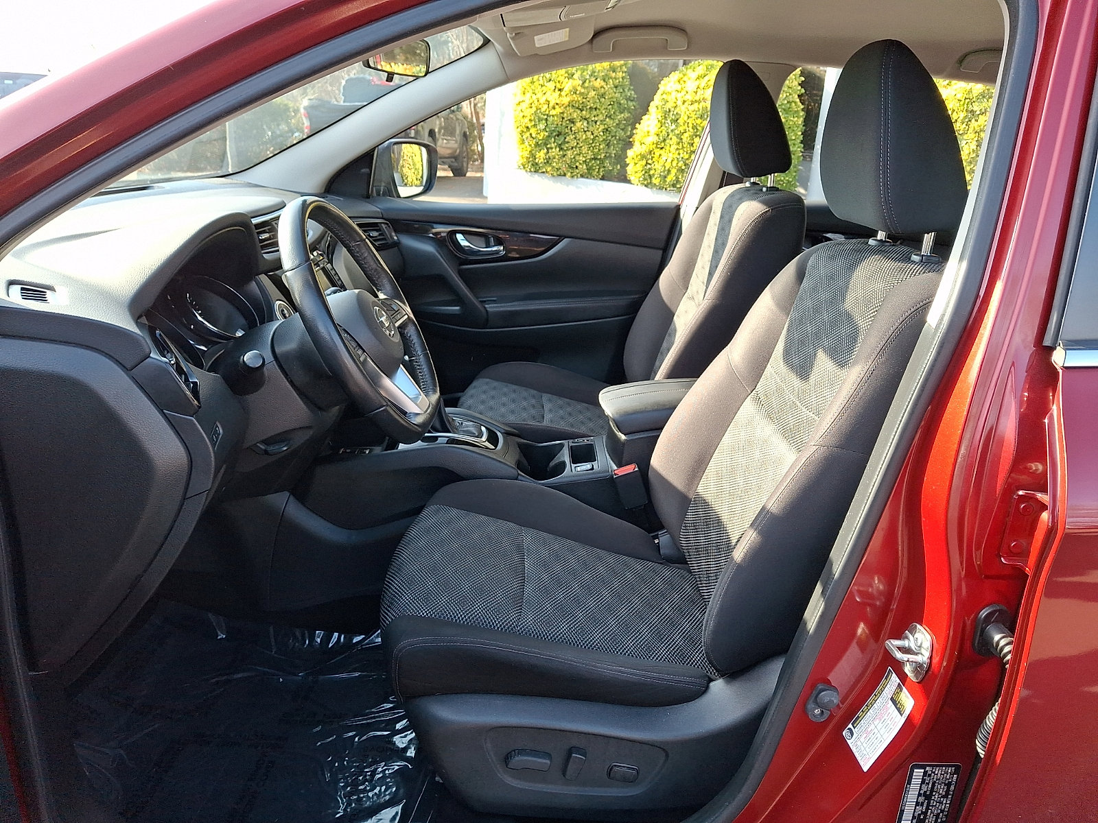 Certified 2019 Nissan Rogue Sport SV w/ Technology Package image 14