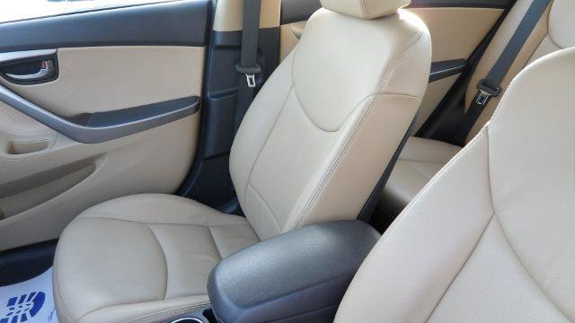 Used 2013 Hyundai Elantra GLS w/ Preferred Pkg FWD image 38