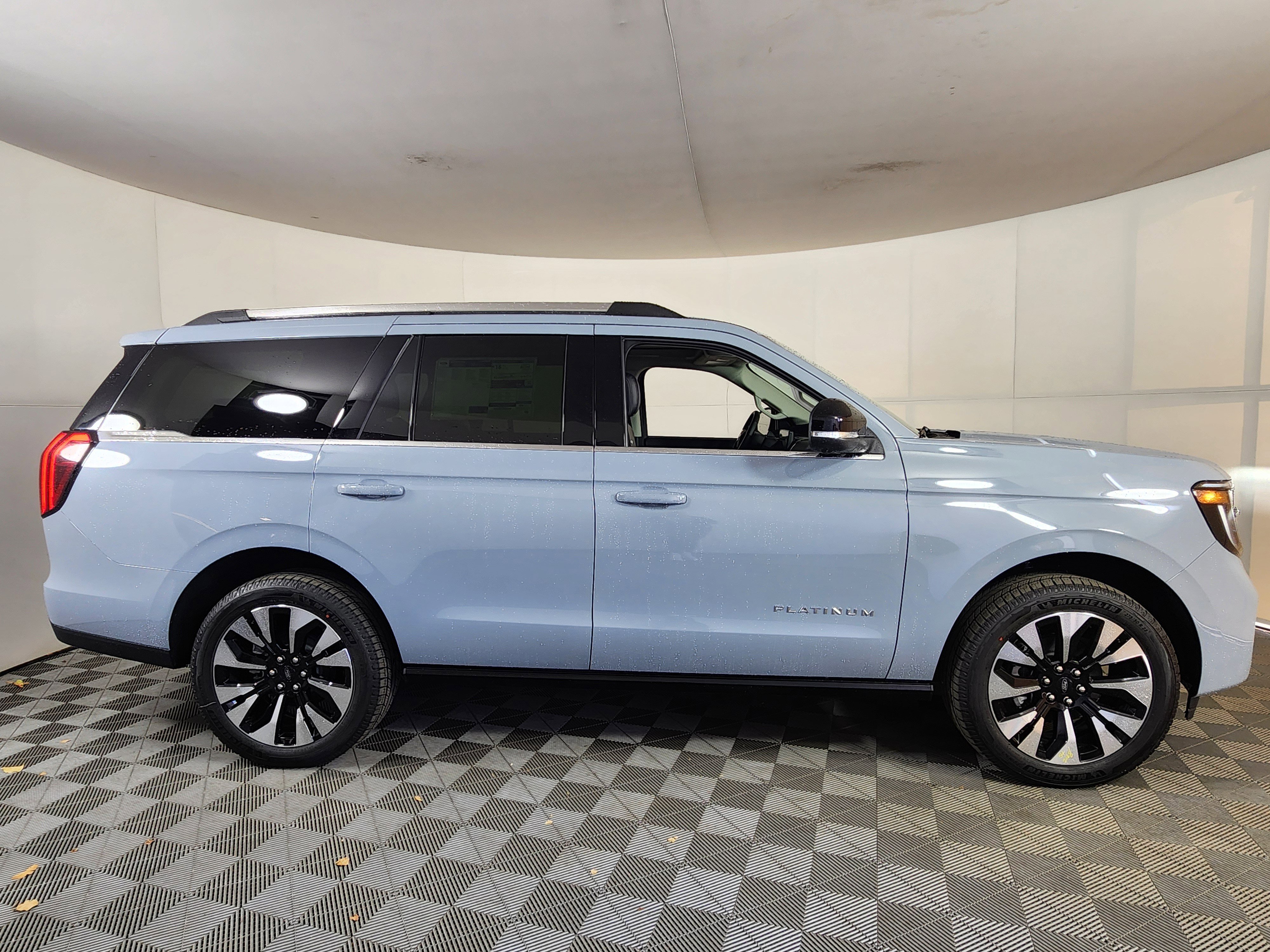 New 2025 Ford Expedition Platinum w/ Driver's Package image 8