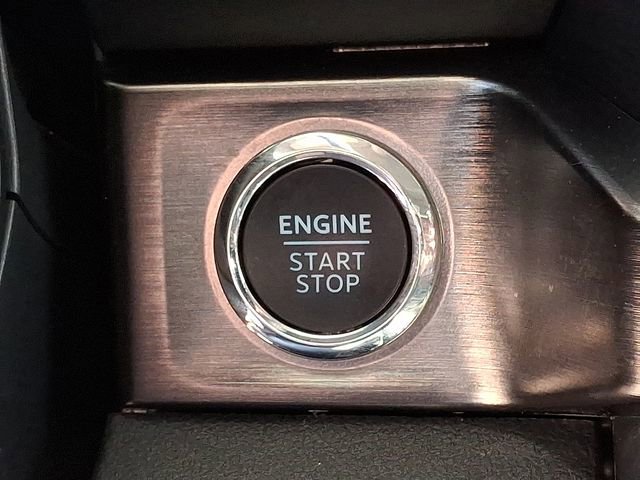 Used 2023 Ford F250 Lariat w/ Sport Appearance Package image 23