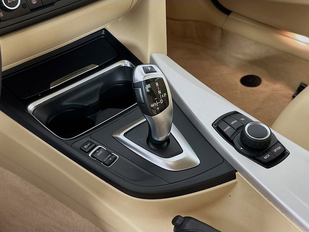 Used 2015 BMW 320i Sedan image 15