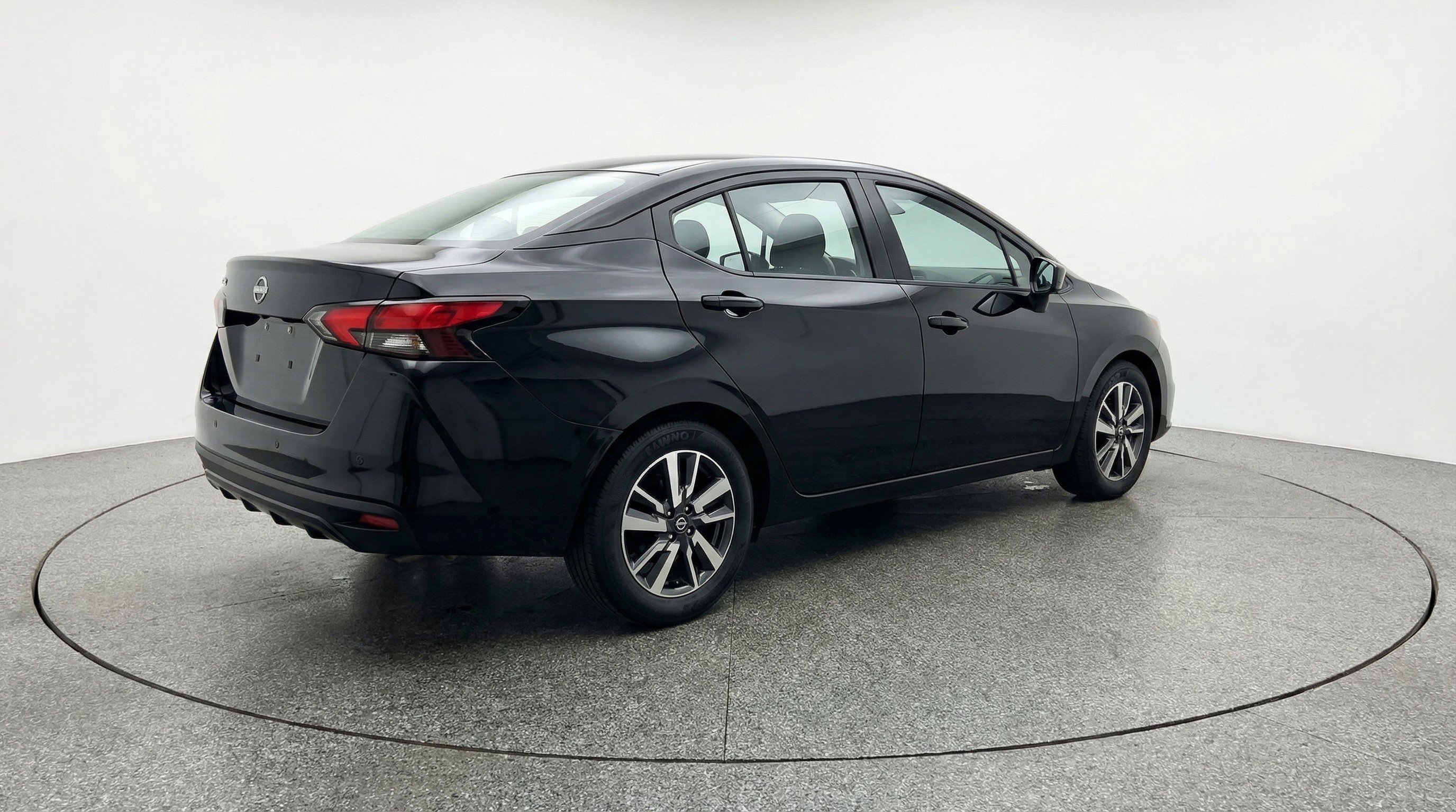 Used 2025 Nissan Versa SV FWD image 9