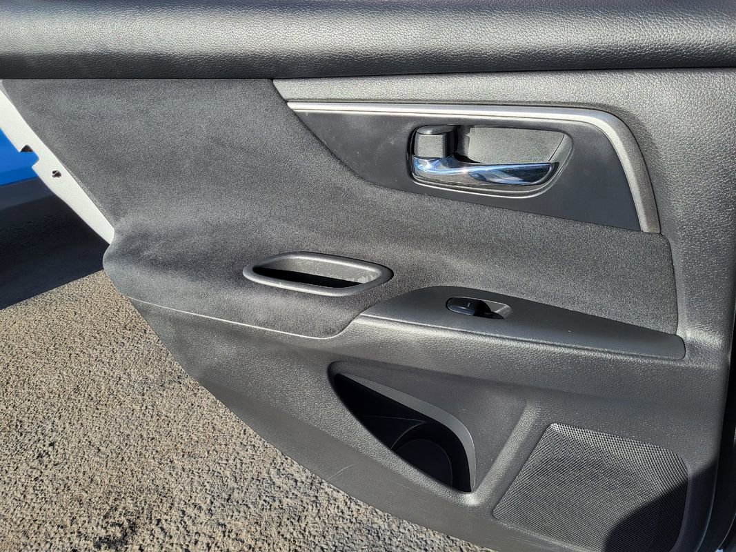 Used 2015 Nissan Altima 2.5 SV image 19