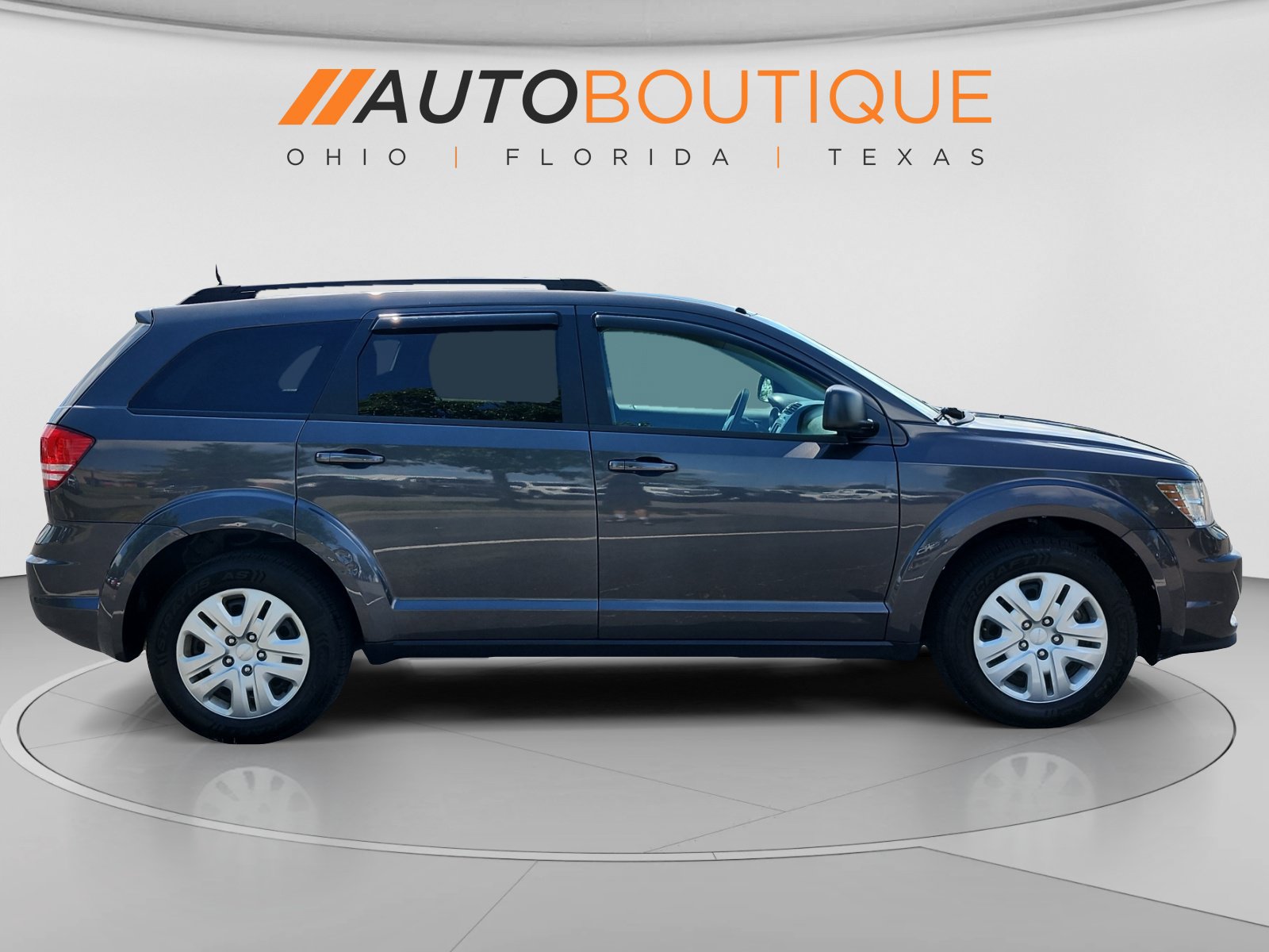 Used 2019 Dodge Journey SE FWD image 6