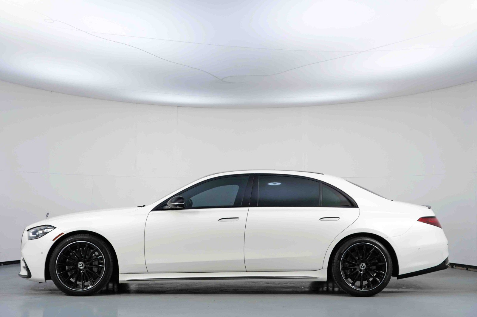 Used 2023 Mercedes-Benz S 580 4MATIC Sedan image 9