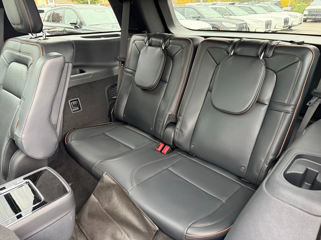 New 2025 Lincoln Aviator Black Label AWD/4WD image 25