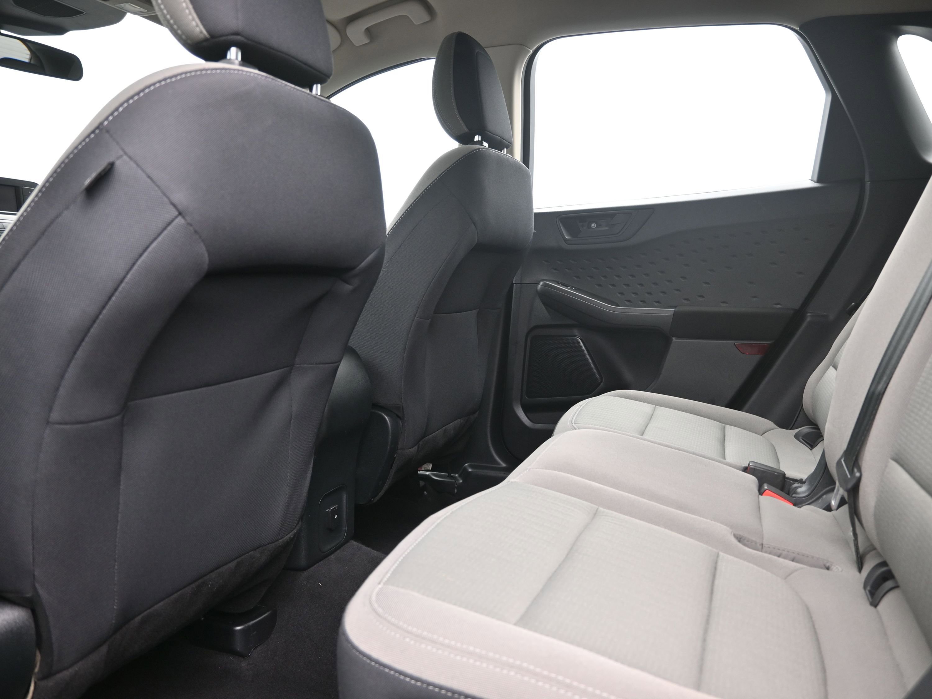 Used 2020 Ford Escape S image 21
