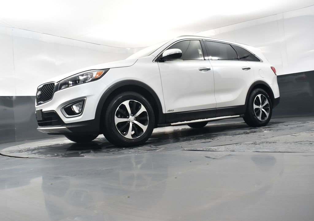 Used 2016 Kia Sorento EX image 24
